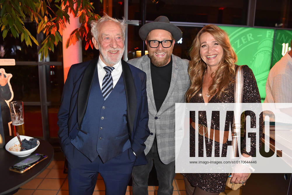 Gregor Meyle, Dieter Hallervorden with wife Christiane Zander at the GOLDENE HENNE 2022 in the Media City in Leipzig on 07 10 2022 Aftershowparty
