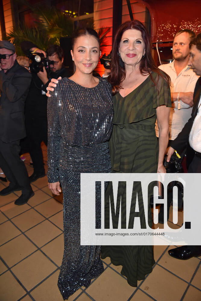 Arzu Bazman, Claudia Wenzel at the GOLDENE HENNE 2022 in the Media City in Leipzig on 07 10 2022 Aftershowparty