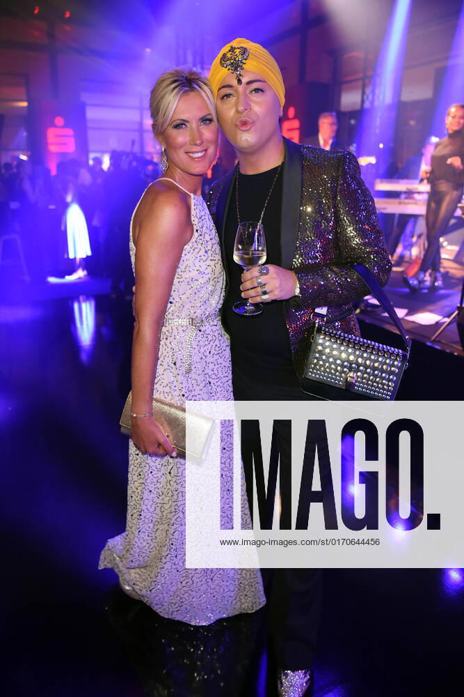 Kamilla Senjo, Julian F M Stöckel at the GOLDENE HENNE 2022 at the Media City in Leipzig on 07 10 2022 Aftershowparty