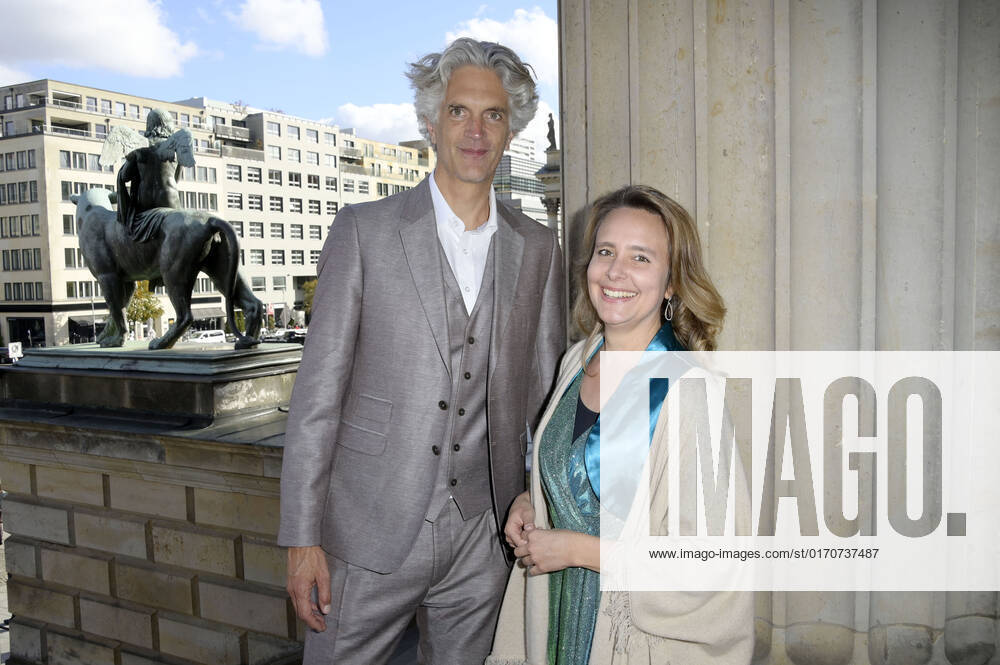 Dominik Wollenweber and Viviane Chassot at the Opus Klassik 2022 award ceremony at the Konzerthaus am Gendarmenmarkt Berlin, 09 10 2022 Foto:xF.xFuturexImage