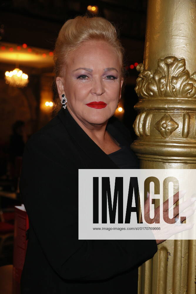 German Musical Theater Award 2022 Angelika Milster, German Musical Theater Award 2022 at Schmidts Tivoli, Hamburg