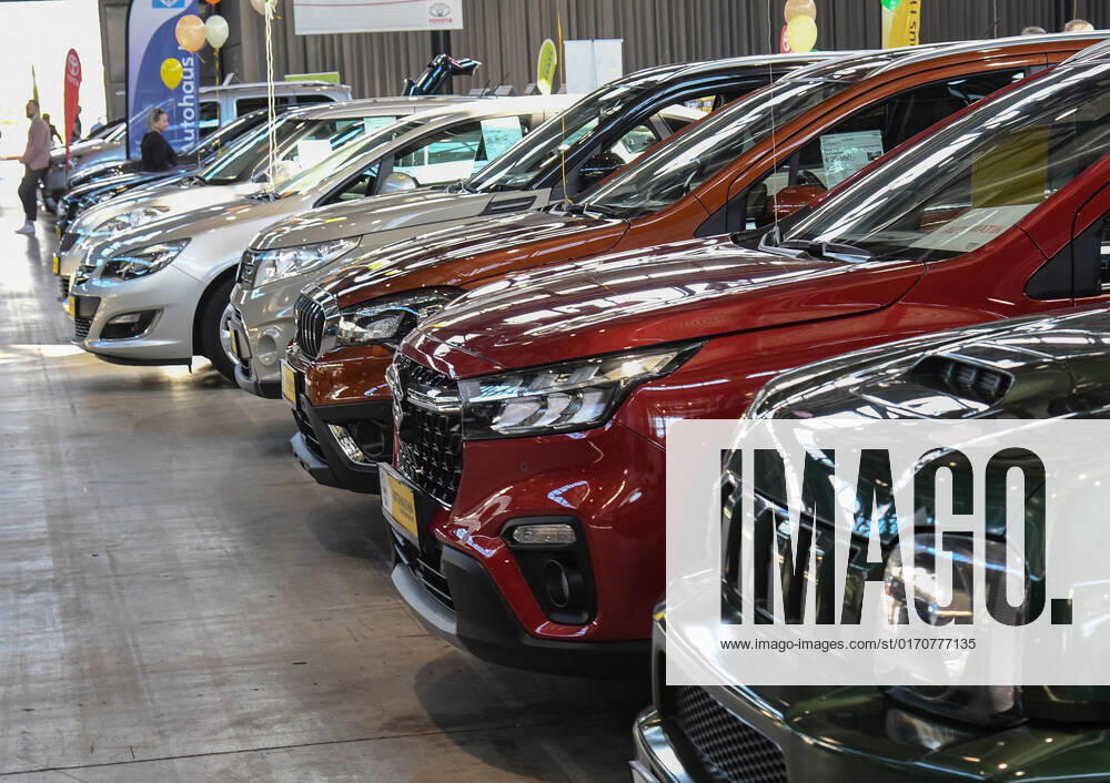 Used car show in Freiburg Demand for used cars remains high In times of crisis, business is booming