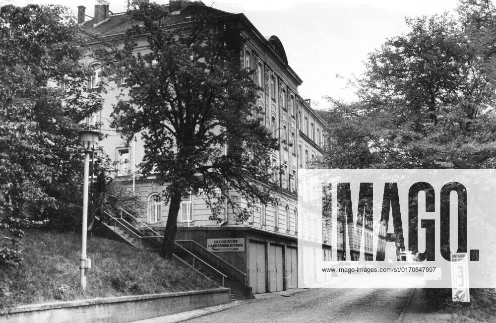 Saxony, historical, GDR, Training, Science, Research, Libraries Dresden, Saxon state library, Albertstadt, exterior view, Facade, 14 09 1992 Attention Date of recording according to Lettering