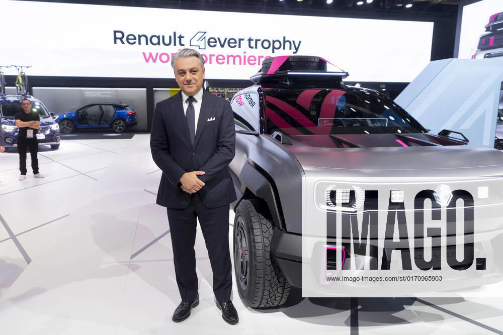 Paris, France October 17, 2022 - Paris Motor Show - Renault Group CEO Luca de Meo poses after presenting the Renault 4Ever Trophy ECONOMIE, SALON DE L AUTO, AUTOMOBILE