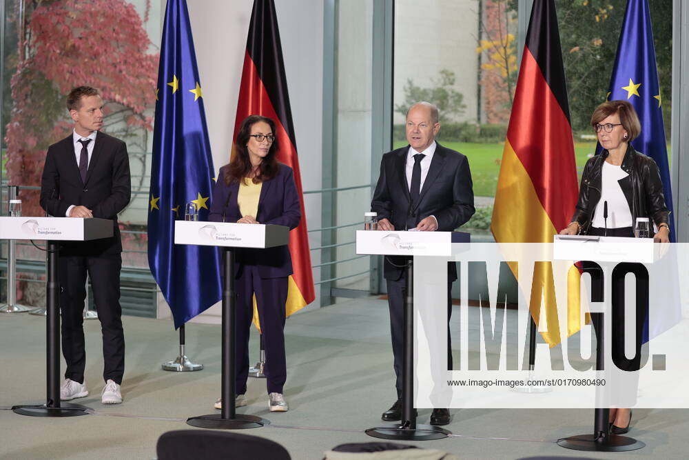 Kai Niebert, President Deutscher Naturschutzring , Yasmin Fahimi, Chairwoman DGB , Olaf Scholz, Federal Chancellor, Marie Luise Wolff, President BDEW , Germany, Berlin, Federal Chancellery, Press briefing after the Alliance for Transformation meeting.