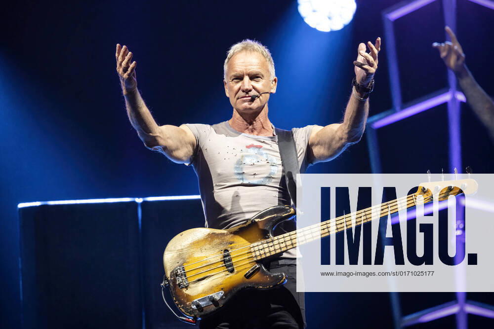 Bilder des Jahres 2022, Entertainment 10 Oktober Sting live in Oslo, Norway Oslo, Norway. 19th, October 2022. The English musician, singer and songwriter Sting performs a live concert at Oslo Spektrum in Oslo. Oslo Norway Oslo Spektrum