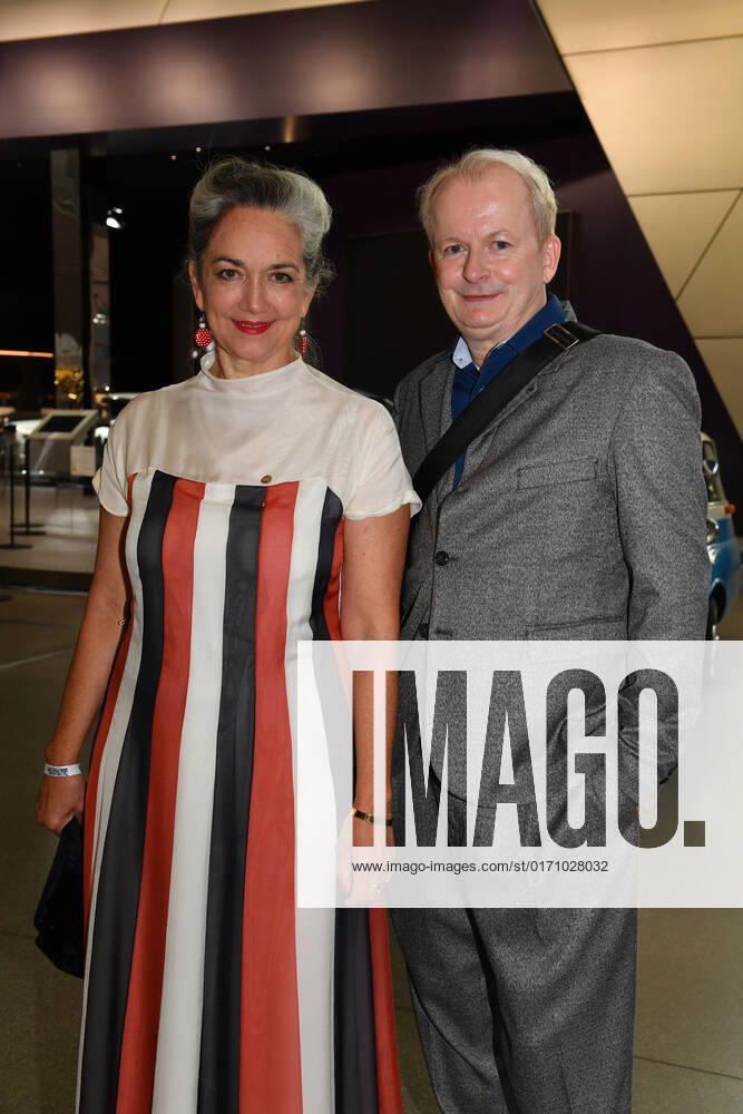 Irina Wanka award ceremony Blue Panther TV Streaming Award 2022 honor, award, prize BMW World Munich 19 October 2022