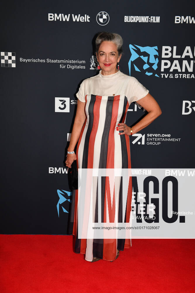 Irina Wanka award ceremony Blue Panther TV Streaming Award 2022 honor, award, prize BMW World Munich 19 October 2022