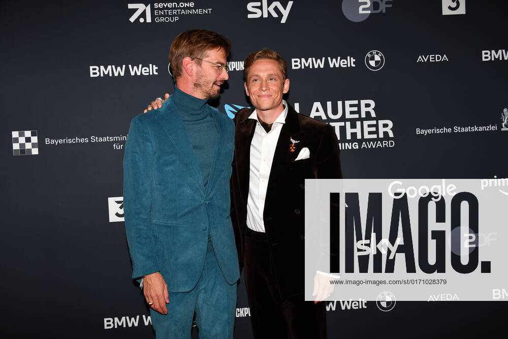 Joko Winterscheidt and Matthias Schweighöfer award ceremony Blue Panther TV Streaming Award 2022 honor, award, prize BMW World Munich 19 October 2022