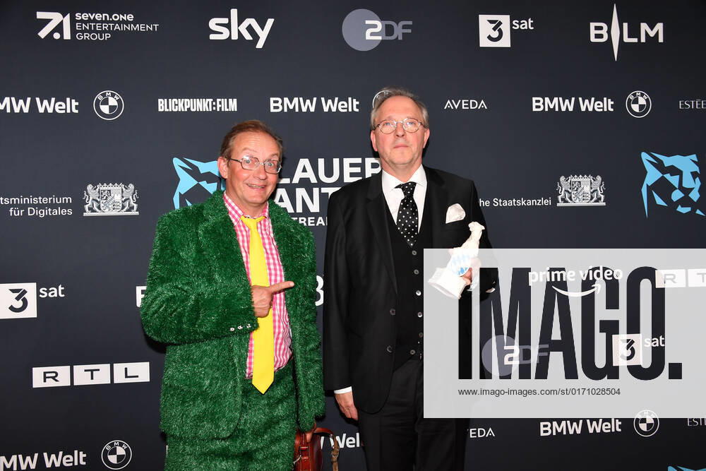 Wigald Boning and Olli Dittrich presentation Blue Panther TV Streaming Award 2022 honor, award, prize BMW World Munich 19 October 2022