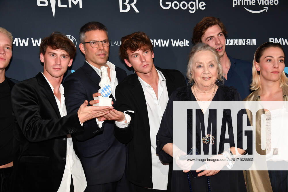 Emil Belton with twin brother Oskar Belton and Doris Kunstmann Blue Panther TV Streaming Award 2022 Honoring, Award, Prize BMW World Munich 19 October 2022