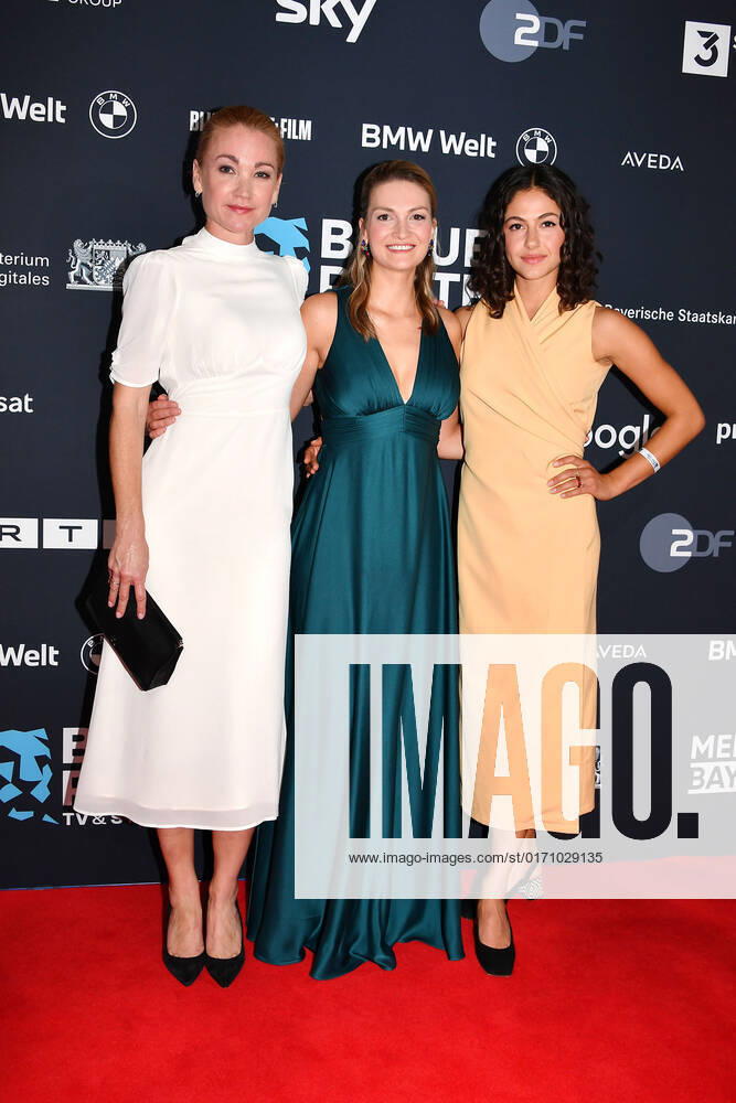 Lisa Maria Potthoff, Judith Gerlach and Soma Pysall at the Blue Panther TV Streaming Award 2022 ceremony former Bavarian Television Award on 19 10 2022 in Munich Blue Panther TV Streaming Award 2022 ceremony in Munich