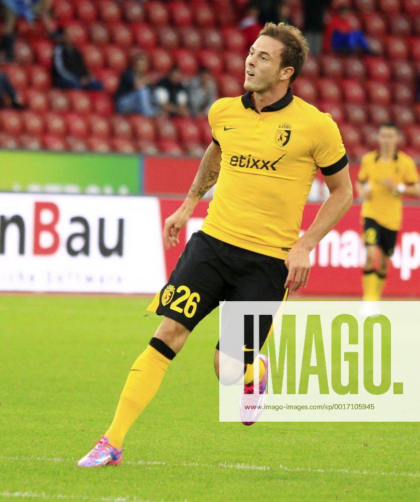 Zürich Fussball Herren Champions League-Qualifikation Saison 2014 2015 Stadion Letzigrund Grasshopper Club Zürich - OSC Lille Bild zeigt 26 Nolan Roux (Lille) Einzelbild Freisteller Aktion Foto
