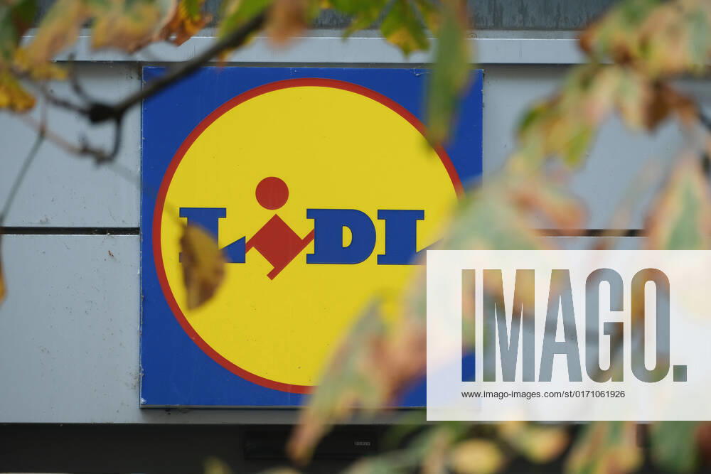 Düsseldorf 21 10 2022 Lidl Food Discount Supermarket Düsseldorf North Rhine Westphalia Germany