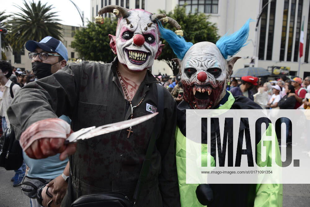 October 22, Mexico City, Mexico: A participant walks during the 15th anniversary march of the annual Zombie Walk at Revolution Monumento. on October 22, 2022 in Mexico City, Mexico. Mexico City Mexico - ZUMAe321 20221022_zia_e321_028