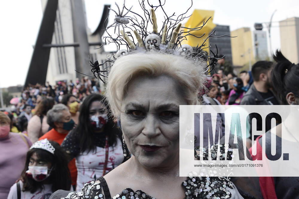 October 22, Mexico City, Mexico: A participant walks during the 15th anniversary march of the annual Zombie Walk at Revolution Monumento. on October 22, 2022 in Mexico City, Mexico. Mexico City Mexico - ZUMAe321 20221022_zia_e321_021