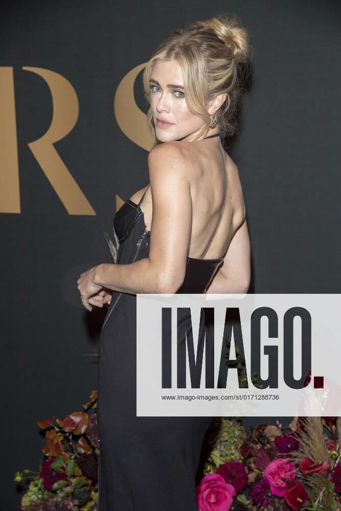 Melissa Roxburgh attends the 2022 WWD Honors at Cipriani South Street in New York City. New York United States - ZUMAs197 20221025_zaa_s197_330