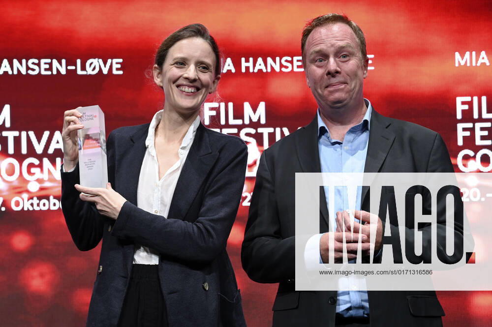 Mia Hansen Löve and Scott Roxborough at the Film Festival Cologne Awards at the 32 Film Festival Cologne 2022 at E Werk Cologne, 27 10 2022. Foto:xC.xAdolphxx xFuturexImage
