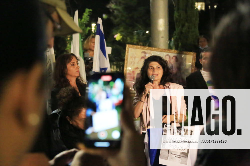 Demonstrators gather to rally against former Israeli Prime Minister Benjamin Netanyahu Demonstrators hold signs and Iranian flags as they protest against the death of Masha Amini and in solidarity with the Iranian protesters on October 29, 2022 in Tel Aviv, Israel. The march coincides with a series of similar events held today in cities around the world, in solidarity with Iranian activists driving a weeks-long protest movement in that country. Photo by Saeed Qaq apaimages Tel Aviv Tel Aviv Israel 291022_APA_SQ_00 (17)