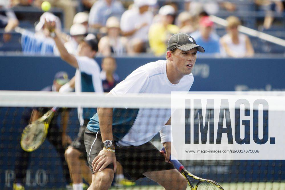 TENNIS - ATP, US Open 2014 NEW YORK CITY,NEW YORK,USA,01.SEP.14 - TENNIS - ATP Tennis Herren World Tour, US Open 2014, Grand Slam, Flushing Meadows, doubles. Image shows Bob and Mike Bryan (USA).