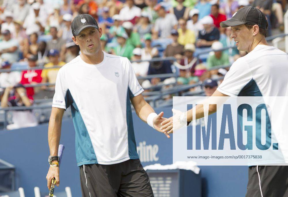 TENNIS - ATP, US Open 2014 NEW YORK CITY,NEW YORK,USA,01.SEP.14 - TENNIS - ATP Tennis Herren World Tour, US Open 2014, Grand Slam, Flushing Meadows, doubles. Image shows Bob and Mike Bryan (USA).