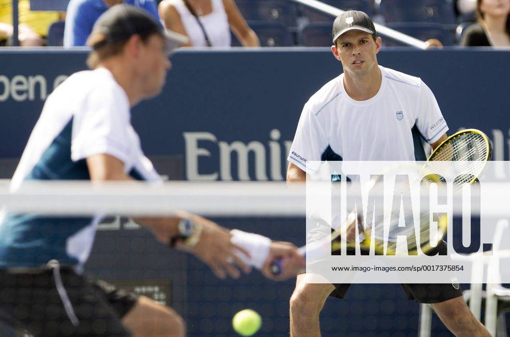TENNIS - ATP, US Open 2014 NEW YORK CITY,NEW YORK,USA,01.SEP.14 - TENNIS - ATP Tennis Herren World Tour, US Open 2014, Grand Slam, Flushing Meadows, doubles. Image shows Bob and Mike Bryan (USA).