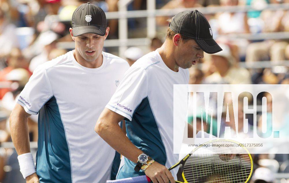 TENNIS - ATP, US Open 2014 NEW YORK CITY,NEW YORK,USA,01.SEP.14 - TENNIS - ATP Tennis Herren World Tour, US Open 2014, Grand Slam, Flushing Meadows, doubles. Image shows Bob and Mike Bryan (USA).