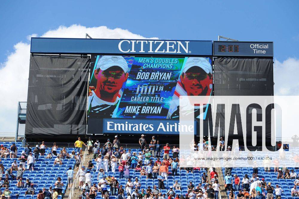 TENNIS - ATP, US Open 2014 NEW YORK CITY,NEW YORK, USA,07.SEP.14 - TENNIS - ATP Tennis Herren World Tour, US Open 2014, Grand Slam, Flushing Meadows, doubles, final. Image shows a Bob Bryan and Mike Bryan Banner . TennisMagazine Panoramic