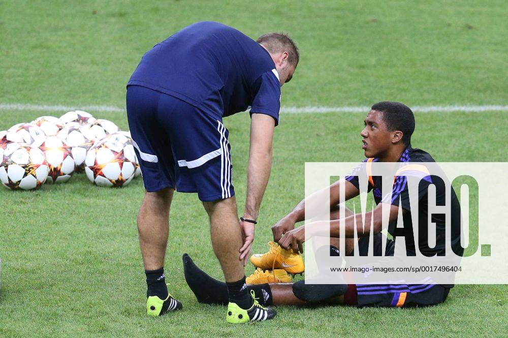 Anderlecht s Youri Tielemans pictured during a training session of Belgian soccer team RSC Anderlecht in the Tuk Telekom Arena in Istanbul, Monday 15 September 2014. VIRGINIExLEFOUR premiumd 22006