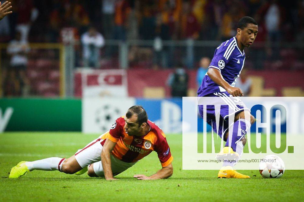 ISTANBUL - Galatasaray s Goran Pandev and Anderlecht s Youri Tielemans fight for the ball during a soccer game between Turkish team Galatasaray S.K. and Belgian team RSC Anderlecht in the Tuk Telekom Arena in Istanbul, Turkey, Tuesday 16 September 2014, on day 1 of the group stage of the UEFA Champions League competition, in group D. VIRGINIExLEFOUR 04316857