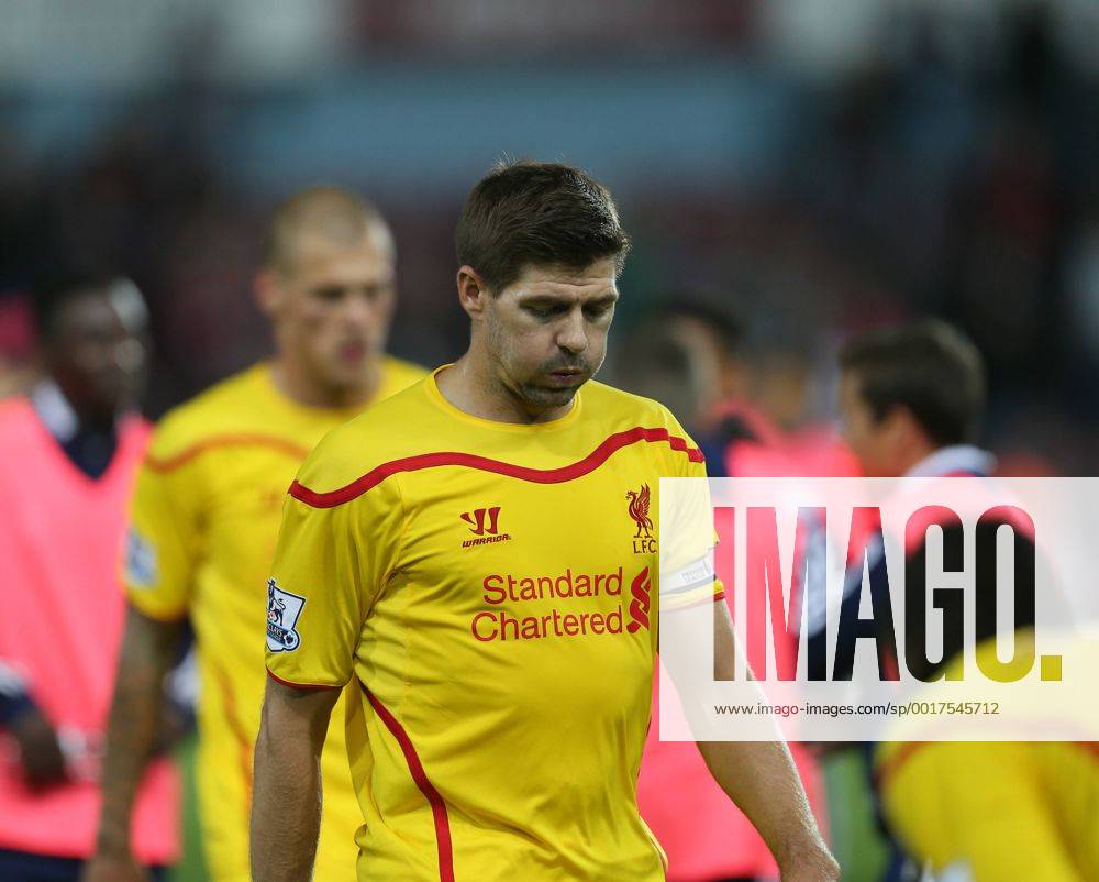Liverpool s Steven Gerrard looks dejected at full time - Barclays Premier League - West Ham United vs Liverpool - Upton Park - England - 20th September 2014 - Picture David Klein Sportimage .