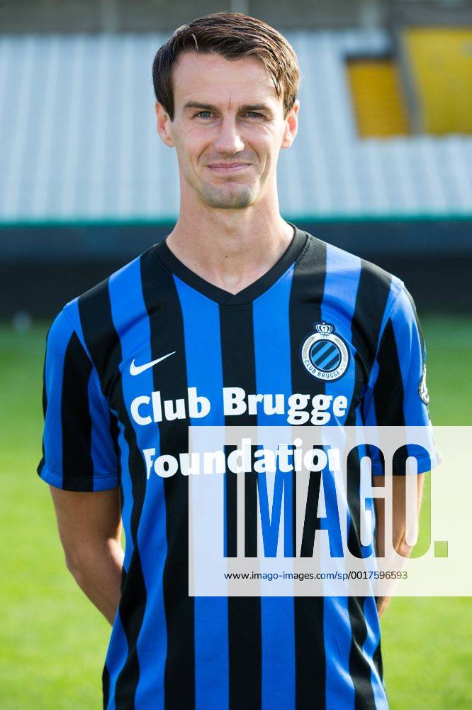 - BRUGGE, BELGIUM: Club s Davy De Fauw pictured during the photo shoot for the 2014-2015 season of Belgian first division soccer team Club Brugge KV, Thursday 25 September 2014 in Brugge. KURTxDESPLENTER 04343515