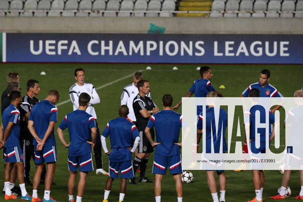 Frank de Boer with players of Ajax FC practice before the game against Apoel in Nicosia on Sep 29,2014
