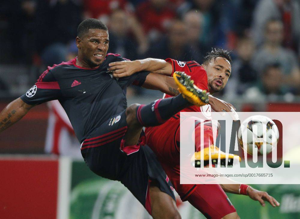 Leverkusen , Deutschland, UEFA Champions League , 2. Spieltag, Matchday 2 , Bayer Leverkusen : SL Benfica Lissabon 3-1 in der Bay Arena in Leverkusen am 01.10. 2014 Rassiger Zweikampf zwischen ELISEU ( SLB) li.- und Karim BELLARABI (LEV) re.-