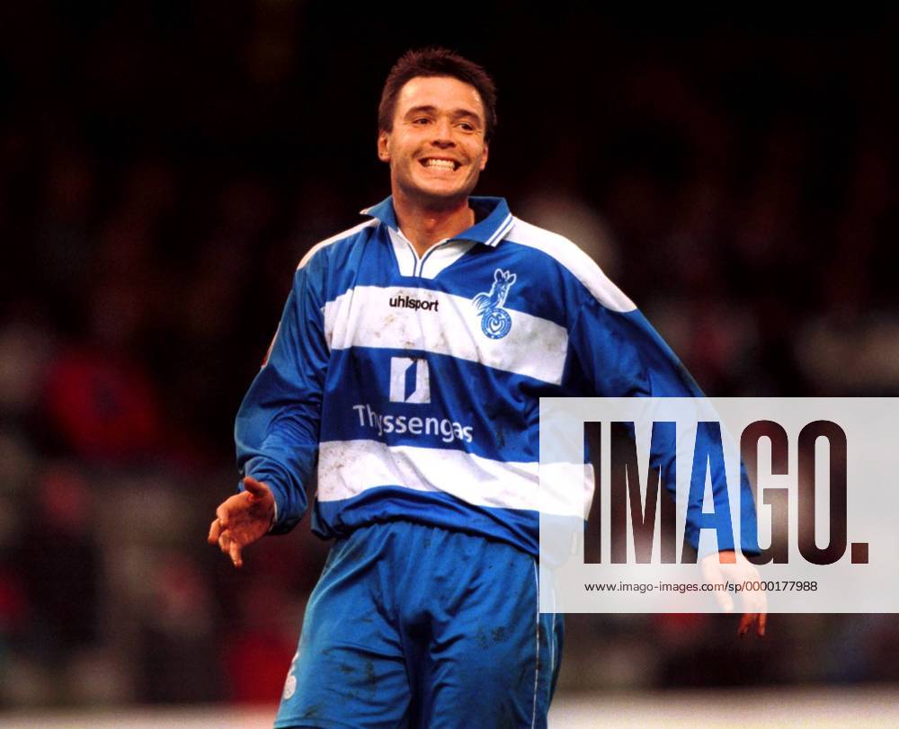 Markus Beierle (MSV) lacht Fußball 1. BL Herren 1. Revier-Masters 2000, Saison 1999 2000, MSV Duisburg, Winterpause, Turnier Einzelbild Niederrheinstadion Oberhausen Freude,