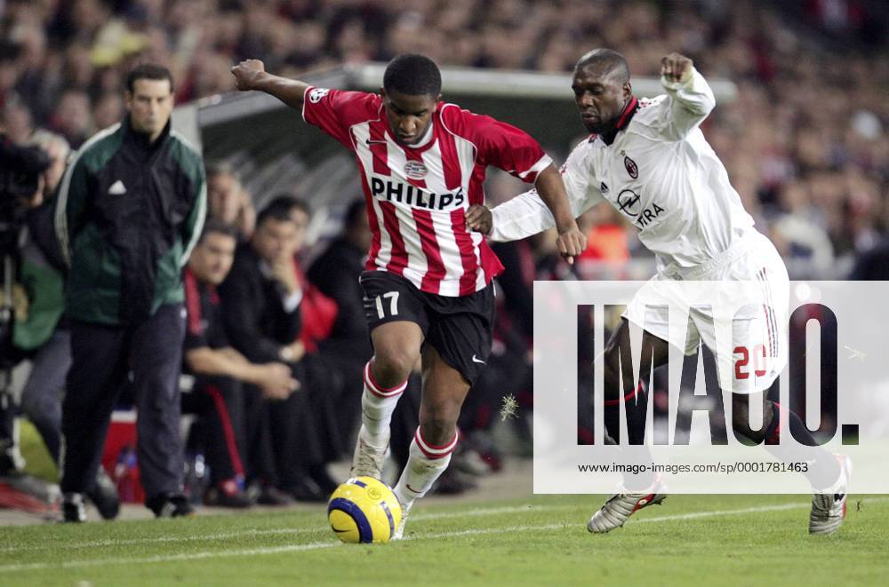 Jefferson Farfan (Eindhoven, li.) gegen Clarence Seedorf (Milan) - Fußball EC 1 Herren Champions League 2005 2006, PSV Eindhoven - AC Mailand 1:0 Gruppe Eindhoven Dynamik,