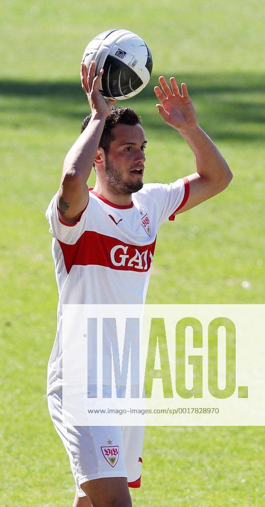 VfB Stuttgart II 01.04.2012, Fussball 3. Liga, VfB Stuttgart II- Carl Zeiss Jena (3:0): Felice Vecchione (VfB Stuttgart II).