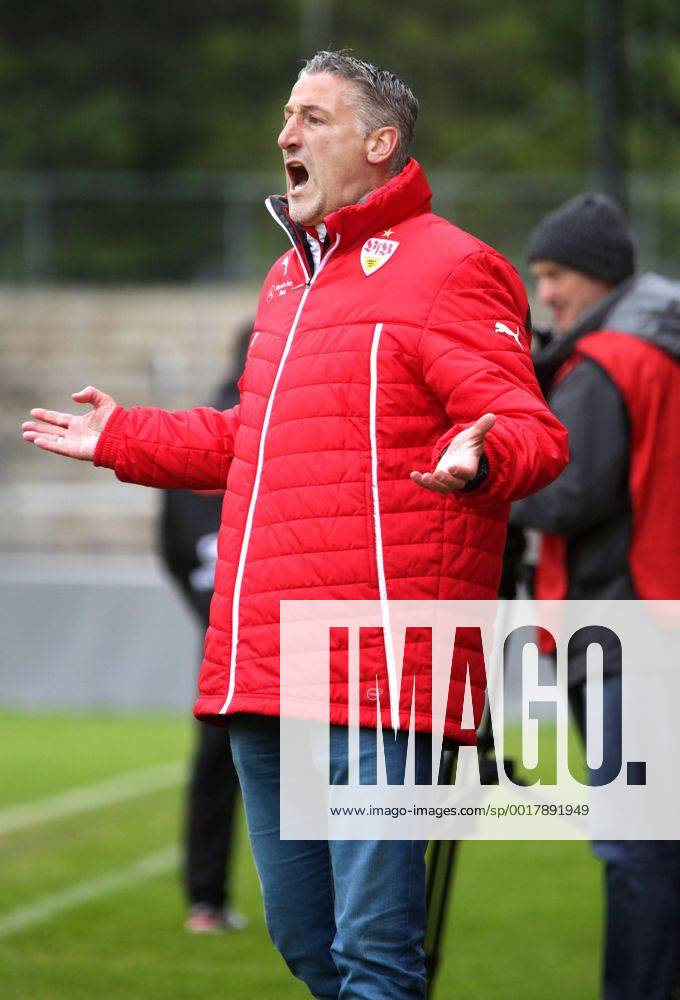 VfB Stuttgart II 03.05.2014, Fussball, 3.Liga, VfB Stuttgart II - SSV Jahn 2000 Regensburg (1:1): Jürgen Kramny (Trainer VfB Stuttgart II).
