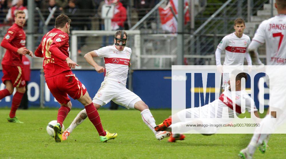 VfB Stuttgart II 03.05.2014, Fussball, 3.Liga, VfB Stuttgart II - SSV Jahn 2000 Regensburg (1:1): v.l. Zlatko Muhovic (SSV Jahn 2000 Regensburg), Tobias Rathgeb, Marco Grüttner (beide VfB Stuttgart).