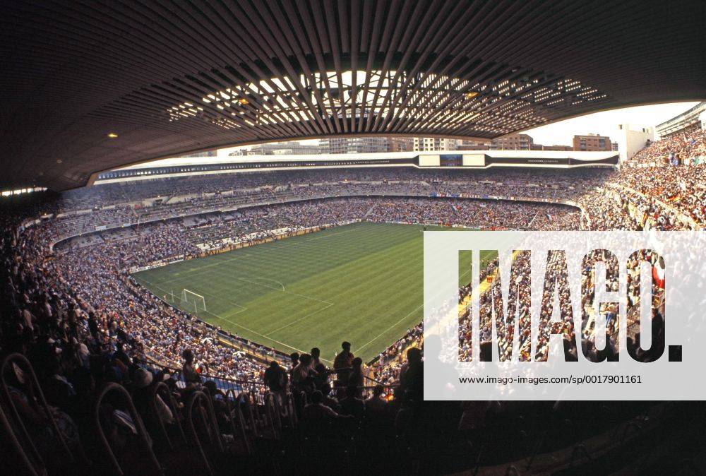 1 Jahr bis WM 2022: Historie, Stadien und Architektur FIFA WM 1982 11.07.1982, Fussball, FIFA WM 1982 in Spanien, Finale, Italien - BRD Deutschland (DFB) (3:1): Estadio Santiago Bernabeu Madrid.