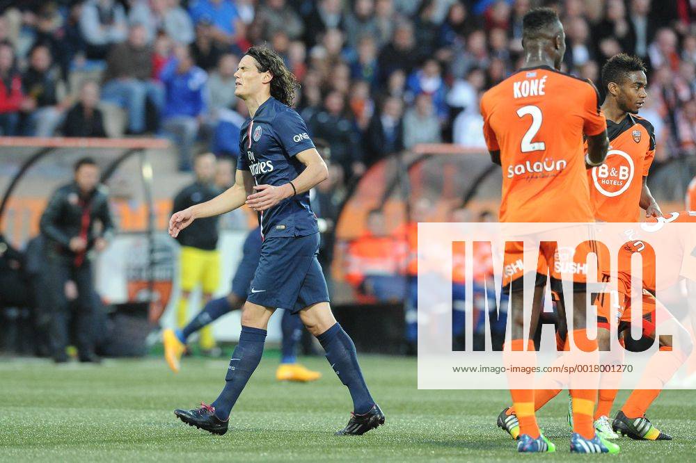 Deception Edinson Cavani (PSG) FOOTBALL : Lorient vs PSG - Ligue 1 - 01 11 2014 N.LeGouic FEP Panoramic