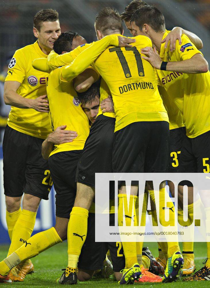 Aktuell Fussball, Champions League, Borussia Dortmund - Galatasaray Istanbul Dortmund, 04.11.2014, Signal-Iduna-Park Torjubel: Sokratis (BvB) Borussia Dortmund - Galatasaray Istanbul