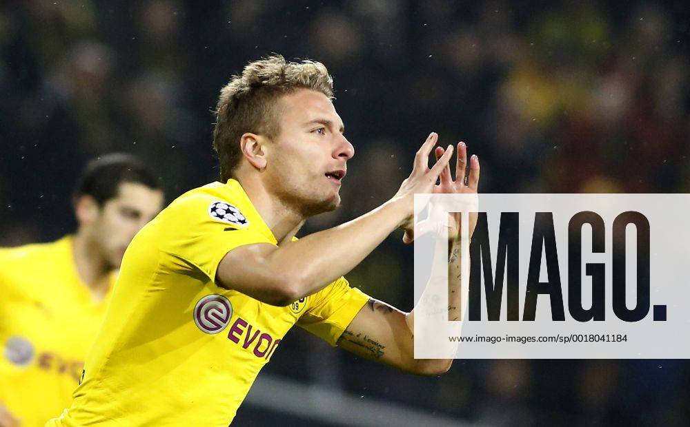 Aktuell Fussball, Champions League, Borussia Dortmund - Galatasaray Istanbul Dortmunds Ciro Immobile celebrates scoring the 3:1 during the Championsleague match between Borussia Dortmund and Galatasaray Istanbul, Signal Iduna Park in Dortmund on November 03., 2014. Borussia Dortmund vs. Galatasaray Istanbul in der Gruppenphase der Championsleague in der Saison 2014 2015 am 3. November 2014.