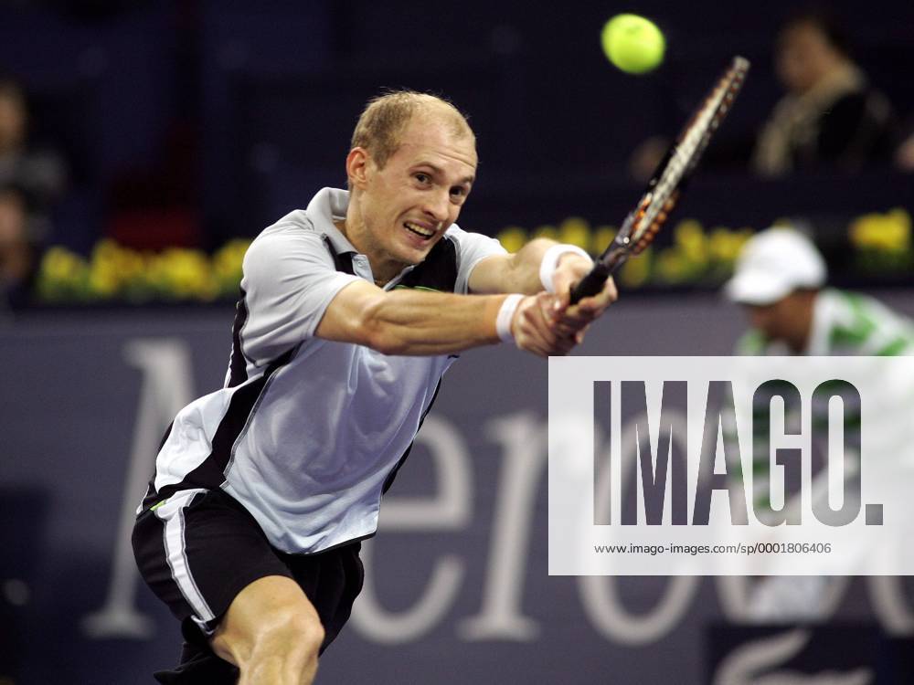 Nikolay Davydenko (Rußland) - beidhändige Rückhand Tennis WM Herren Masters Cup Shanghai 2005, ATP Weltmeisterschaft, Halbfinale Einzelbild Shanghai Dynamik,