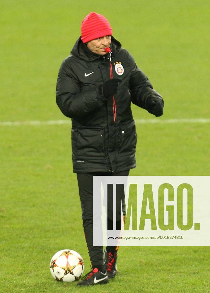 - BRUSSELS, BELGIUM: Galatasaray s head coach Cesare Prandelli gestures during a training session of Turkish soccer team Galatasaray, in Brussels, Tuesday 25 November 2014. Tomorrow Galatasaray is playing against Belgian team RSCA Anderlecht on day 5 of the group stage of the UEFA Champions League competition, in group D. VIRGINIExLEFOUR x04508947x