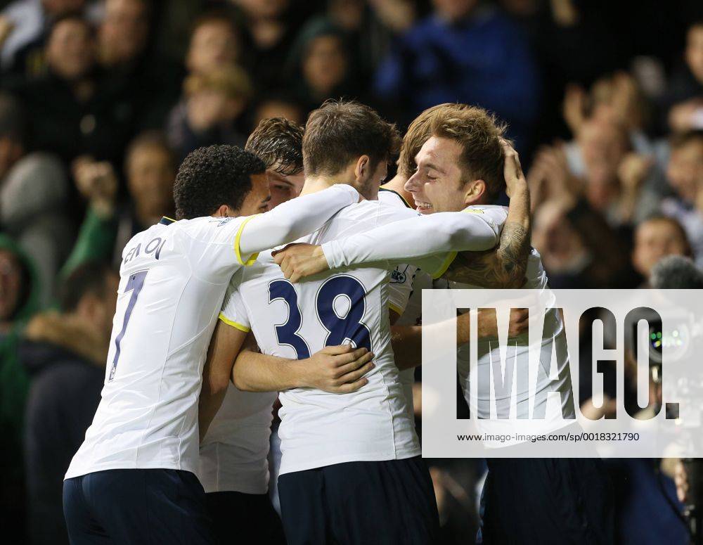 Aktuell Fußball, England, Tottenham Hotspur - FC Everton Tottenham s Christian Eriksen celebrates scoring his sides opening goal Barclays Premier League- Tottenham Hotspur vs Everton - White Hart Lane - England - 30th November 2014 - Picture David Klein Sportimage .
