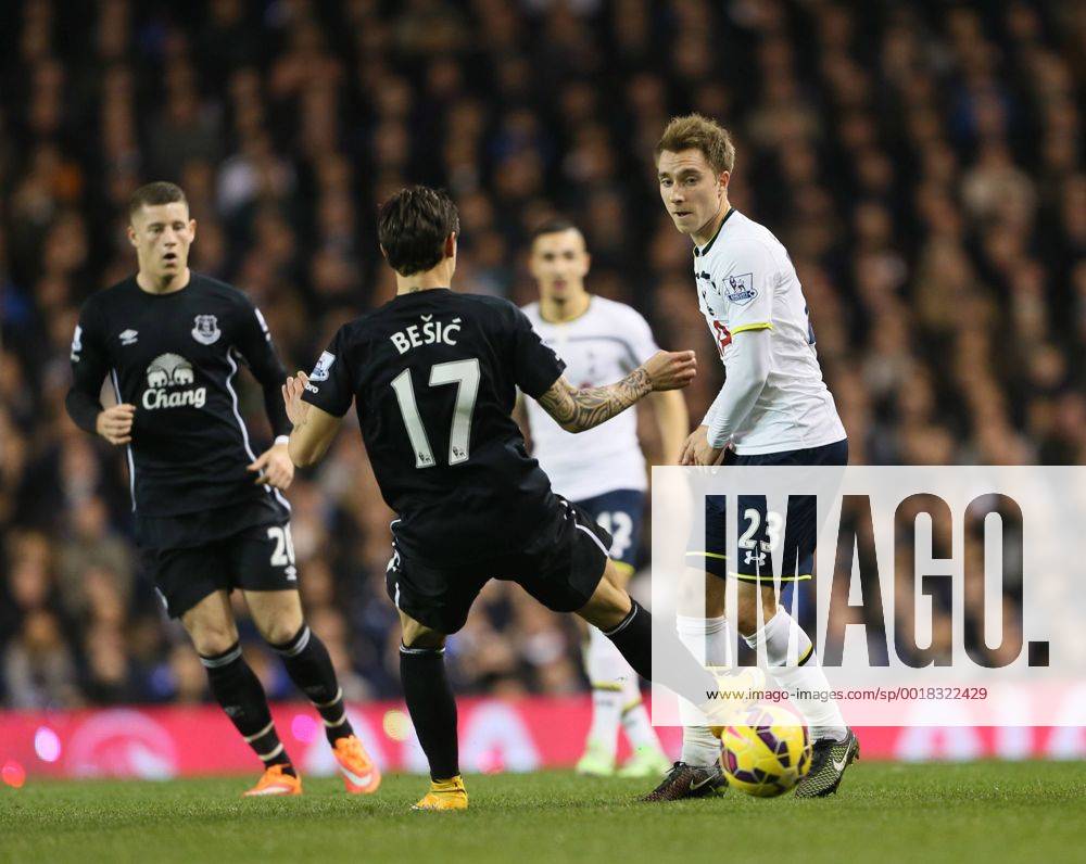 Aktuell Fußball, England, Tottenham Hotspur - FC Everton Tottenham s Christian Eriksen tussles with Everton s Muhamed Besic Barclays Premier League- Tottenham Hotspur vs Everton - White Hart Lane - England - 30th November 2014 - Picture David Klein Sportimage .