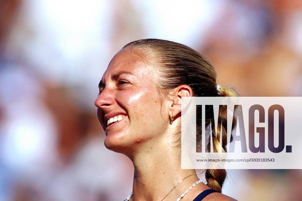 Mary Pierce (Frankreich) lachend Tennis Damen Australian Open 2000, Grand Slam, WTA Tour, Hartplatz, Hardcourt, Hartplatztennis, Hartplatzturnier Porträt Flinders Park Melbourne