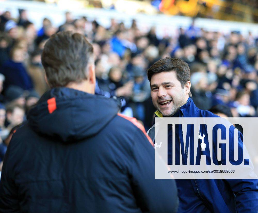Tottenham s Mauricio Pochettino greets Manchester United ManU s Louis Van Gaal Barclays Premier League - Tottenham Hotspur vs Manchester United - White Hart Lane - England - 28th December 2014 - Picture David Klein Sportimage .