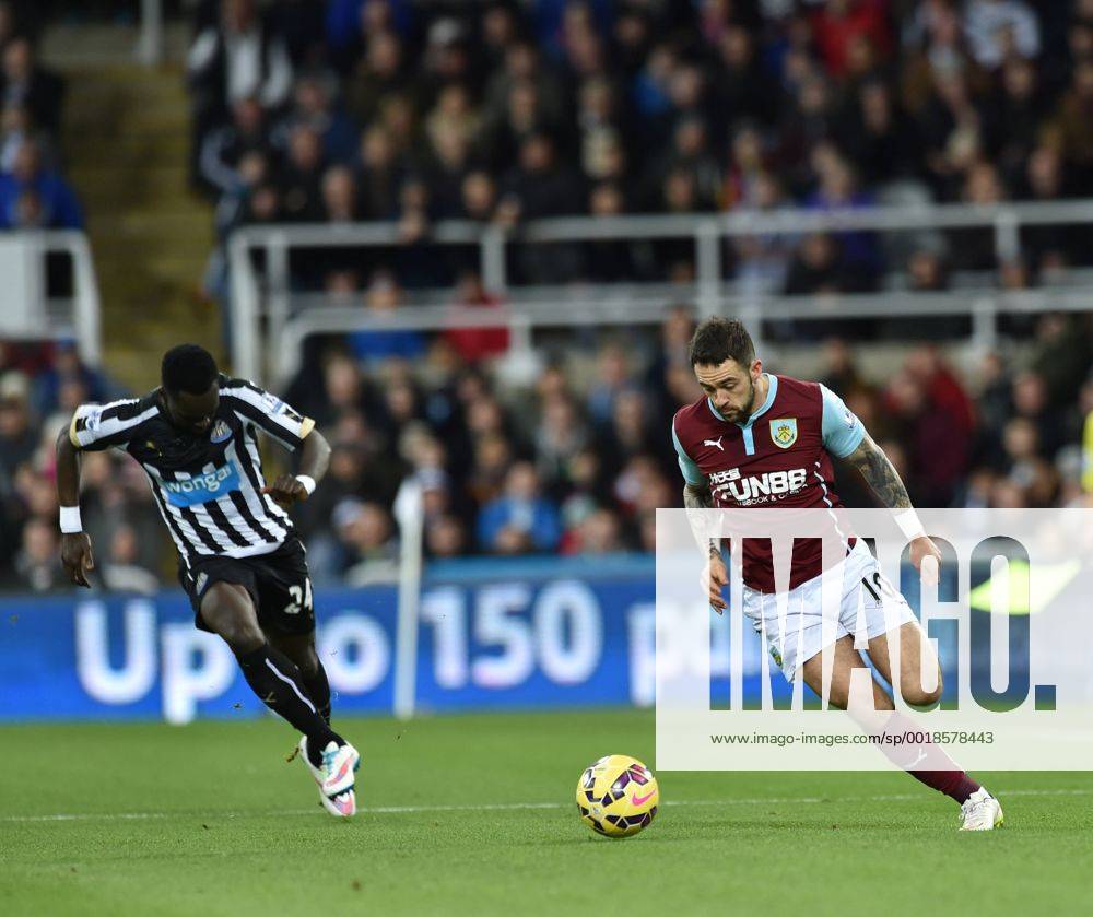 Newcastle, England. Barclays Premier League. Newcastle versus Burnley. Danny Ings of Burnley controls the ball Haygarthx ActionPlus11585844